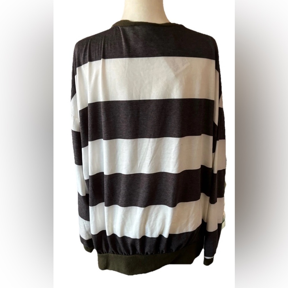 Fantastic Fawn Knit Top Gray & White Striped Long Sleeve Women’s X Large - Picture 2 of 9
